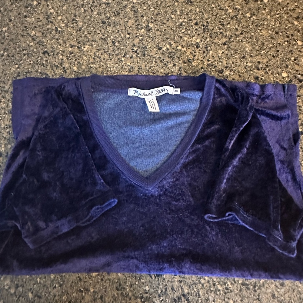 Michael Stars super soft velour t shirt. Great navy color!